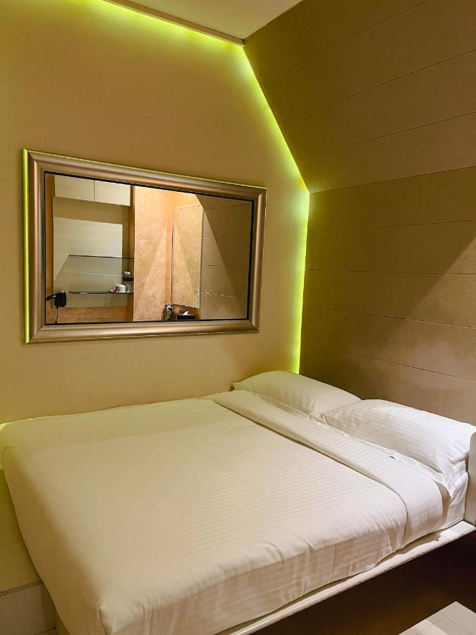 Fragrance Hotel - Viva Singapore Bagian luar foto
